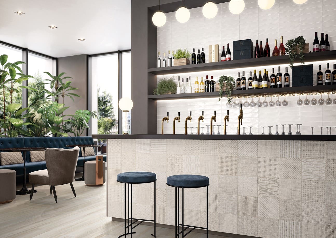 Bancone Bar Rivestimento gres patchwork Bancone Bar Rivestimento gres patchwork
